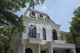 Rumah Mewah LB 209m2 Siap Pakai Desain Elegan di BSD, Tangerang Rumah Mewah LB 209m2 Siap Pakai Desain Elegan di BSD, Tangerang