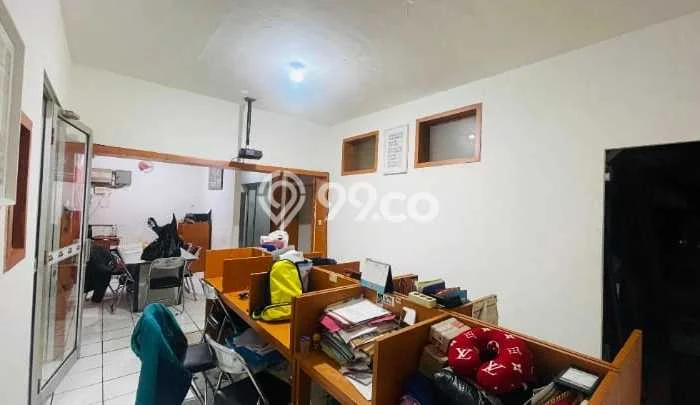 Disewakan! Rumah 2 Kamar Tidur &
2 Kamar Mandi di BKR, Bandung Disewakan! Rumah 2 Kamar Tidur &
2 Kamar Mandi di BKR, Bandung