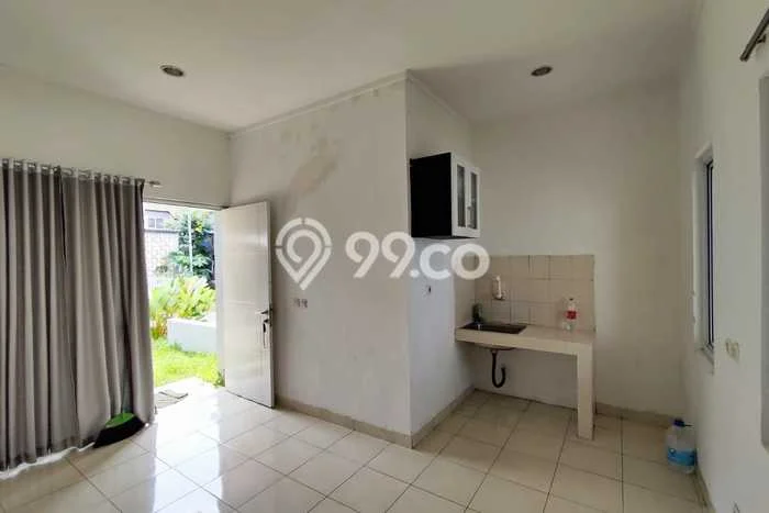 Jual Rumah Strategis Bagus Punya 3 KT di Serpong Tangerang Selatan SHM Jual Rumah Strategis Bagus Punya 3 KT di Serpong Tangerang Selatan SHM