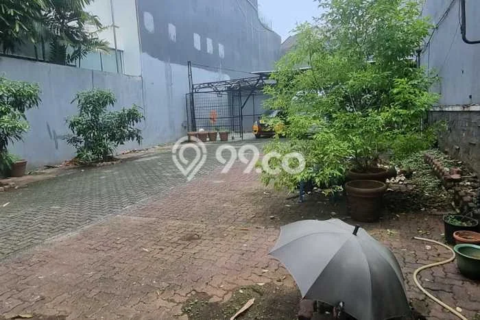 Rumah Modern Dikontrakkan di Menteng Jakarta Pusat Area Sangat Strategis Rumah Modern Dikontrakkan di Menteng Jakarta Pusat Area Sangat Strategis