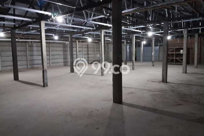 Gudang untuk Disewa di Pusat Tangerang Luas Bangunan 402m2 Gudang untuk Disewa di Pusat Tangerang Luas Bangunan 402m2