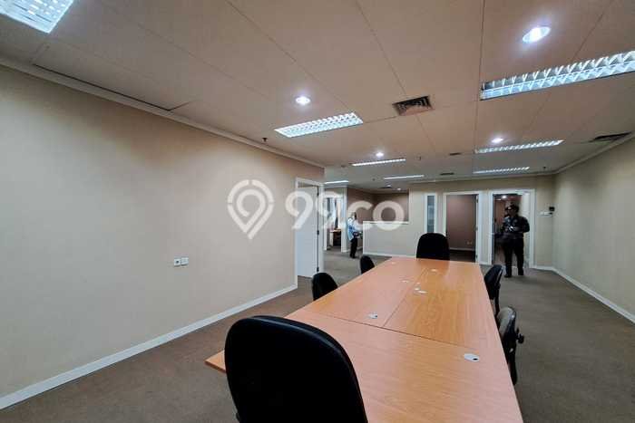 Unit Kantor Disewakan di Kuningan di Area Ramai & Strategis Unit Kantor Disewakan di Kuningan di Area Ramai & Strategis