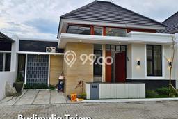 Rumah Minimalis 3 KT di Maguwoharjo Yogyakarta Semi Furnished Rumah Minimalis 3 KT di Maguwoharjo Yogyakarta Semi Furnished