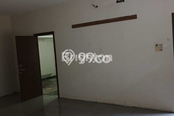 Gudang untuk disewa di Kuta punya LT 600m2 & LB 500m2 harga sewa kompetitif Gudang untuk disewa di Kuta punya LT 600m2 & LB 500m2 harga sewa kompetitif
