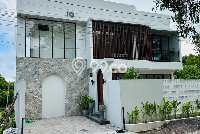 Kesempatan Langka! Vila di , Luas 125m2m², Lokasi Strategis akses ke berbagai fasilitas Kesempatan Langka! Vila di , Luas 125m2m², Lokasi Strategis akses ke berbagai fasilitas