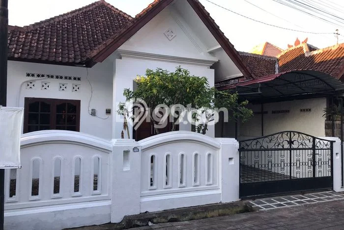 Rumah Minimalis 2 Kamar LT 110m2 di Jimbaran Rumah Minimalis 2 Kamar LT 110m2 di Jimbaran