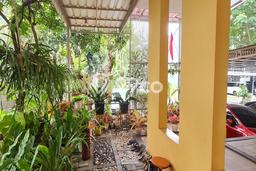 Rumah Mewah LB 200m2 Siap Pakai Desain Elegan di Bintaro, Tangerang Selatan Rumah Mewah LB 200m2 Siap Pakai Desain Elegan di Bintaro, Tangerang Selatan
