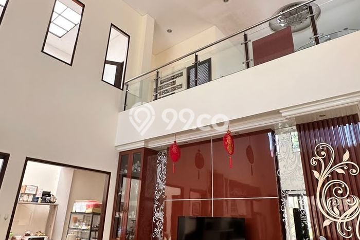 Dijual Rumah Premium dengan Fasilitas Sekitar Komplit di Sukolilo, Surabaya Dijual Rumah Premium dengan Fasilitas Sekitar Komplit di Sukolilo, Surabaya