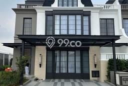 Jual Rumah Mewah Elegan Dengan View Eksklusif di Summarecon Serpong, Tangerang Jual Rumah Mewah Elegan Dengan View Eksklusif di Summarecon Serpong, Tangerang