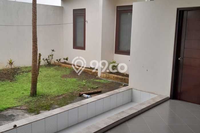 Rumah Elit Modern Tanpa Renovasi di Villa Puncak Tidar Malang Rumah Elit Modern Tanpa Renovasi di Villa Puncak Tidar Malang