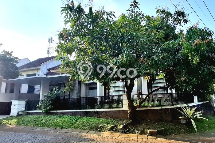 Rumah Elit Modern Tanpa Renovasi di Villa Puncak Tidar Malang Rumah Elit Modern Tanpa Renovasi di Villa Puncak Tidar Malang