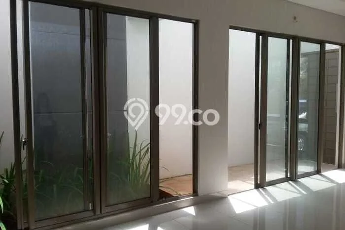 Disewakan Hunian Konsep Modern di BSD Tangerang Selatan dengan 5 KT Disewakan Hunian Konsep Modern di BSD Tangerang Selatan dengan 5 KT