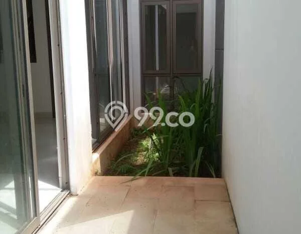 Disewakan Hunian Konsep Modern di BSD Tangerang Selatan dengan 5 KT Disewakan Hunian Konsep Modern di BSD Tangerang Selatan dengan 5 KT
