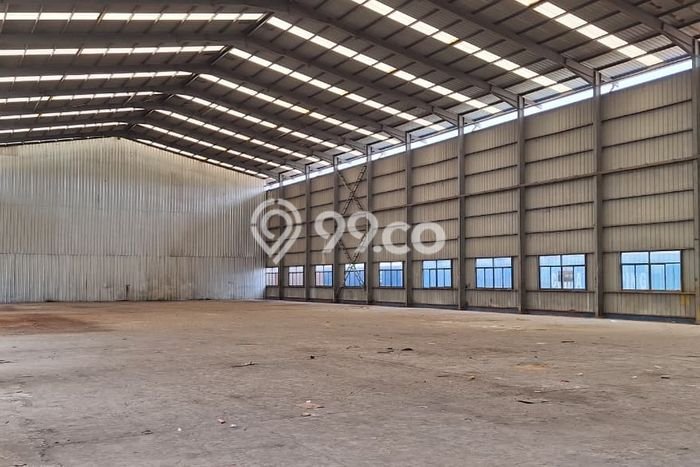 Unit Gudang Disewakan di Bekasi di Area Ramai & Strategis Unit Gudang Disewakan di Bekasi di Area Ramai & Strategis