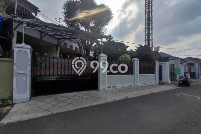 For Sale! Luxury House LT 204m2 Desain Elegan di Bukit Duri For Sale! Luxury House LT 204m2 Desain Elegan di Bukit Duri