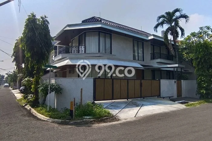 Jual Rumah Mewah Megah Dengan View Eksklusif di Pondok Indah, Jakarta Selatan Jual Rumah Mewah Megah Dengan View Eksklusif di Pondok Indah, Jakarta Selatan