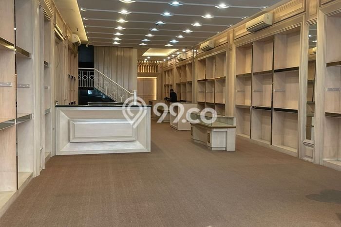Unit Ruko Disewa Lokasi Kebayoran Baru, Jakarta Selatan Spesifikasi Luas Bangunan 675m2 Unit Ruko Disewa Lokasi Kebayoran Baru, Jakarta Selatan Spesifikasi Luas Bangunan 675m2