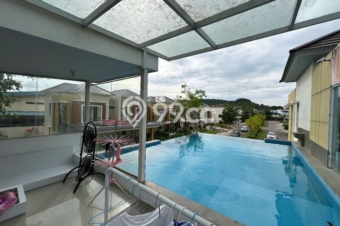 Rumah Strategis Batam Centre, Batam, Luas 304m2m² LB 330m2m² Rumah Strategis Batam Centre, Batam, Luas 304m2m² LB 330m2m²