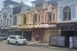 Lokasi Strategis! Dijual Ruko Bisnis di Cengkareng, Jakarta Barat Kondisi Bagus Lokasi Strategis! Dijual Ruko Bisnis di Cengkareng, Jakarta Barat Kondisi Bagus