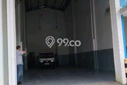 Disewakan Gudang di Kawasan Ramai Daan Mogot Luas 114m2 Disewakan Gudang di Kawasan Ramai Daan Mogot Luas 114m2