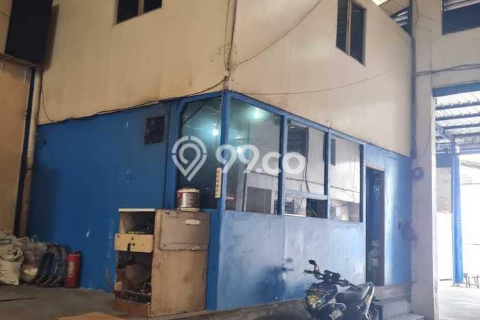 Unit Gudang Disewakan di Kapuk di Area Ramai & Strategis Unit Gudang Disewakan di Kapuk di Area Ramai & Strategis