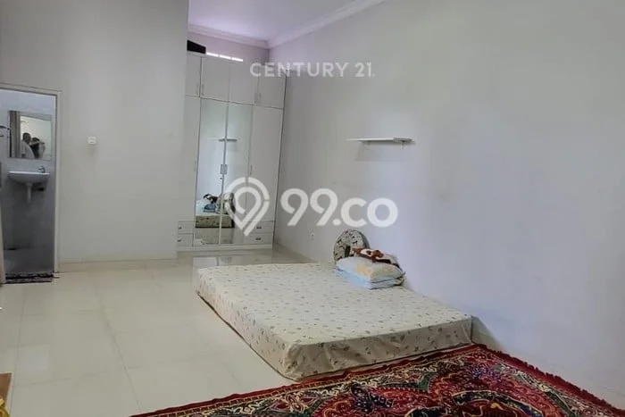 Hunian Mewah Siap Huni LT 300m2 di Ciracas, Jakarta Timur Hunian Mewah Siap Huni LT 300m2 di Ciracas, Jakarta Timur