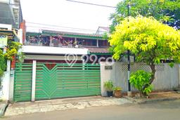 Dijual Rumah Mewah Elegan Dengan View Cantik di Puri Indah, Jakarta Barat Dijual Rumah Mewah Elegan Dengan View Cantik di Puri Indah, Jakarta Barat