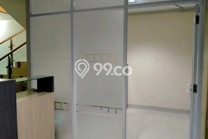 Disewakan Rumah Strategis Harga Terjangkau di Jakarta Barat Disewakan Rumah Strategis Harga Terjangkau di Jakarta Barat
