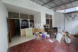 Dijual Hunian Rumah Terawat 4 KT di Tanjung Duren, Jakarta Barat Dijual Hunian Rumah Terawat 4 KT di Tanjung Duren, Jakarta Barat