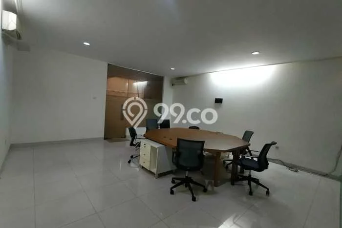 Disewakan Rumah Strategis Harga Terjangkau di Jakarta Barat Disewakan Rumah Strategis Harga Terjangkau di Jakarta Barat