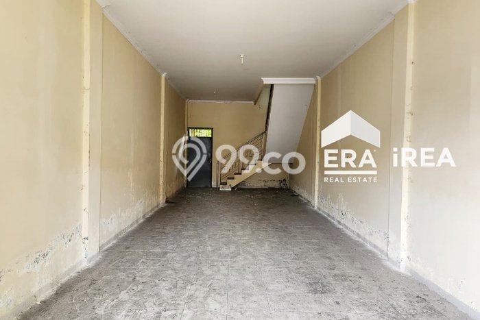 Ruko disewakan lokasi strategis Banjarsari Surakarta 124m2 Ruko disewakan lokasi strategis Banjarsari Surakarta 124m2