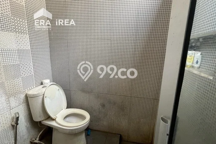 Lokasi Strategis! Dijual Ruko Bisnis di Serengan, Surakarta Kondisi Baik Lokasi Strategis! Dijual Ruko Bisnis di Serengan, Surakarta Kondisi Baik
