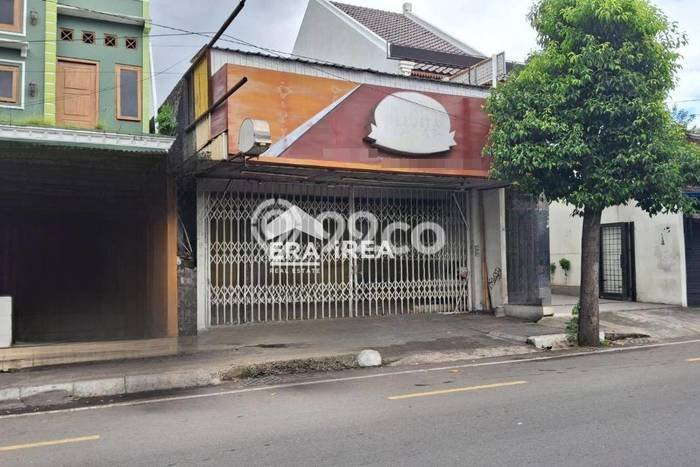 Lokasi Strategis! Dijual Komersial Bisnis di Mantrijeron, Yogyakarta Kondisi Bagus Lokasi Strategis! Dijual Komersial Bisnis di Mantrijeron, Yogyakarta Kondisi Bagus