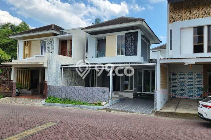 Hunian Mewah Siap Huni LT 152m2 di Ngaglik, Sleman Hunian Mewah Siap Huni LT 152m2 di Ngaglik, Sleman