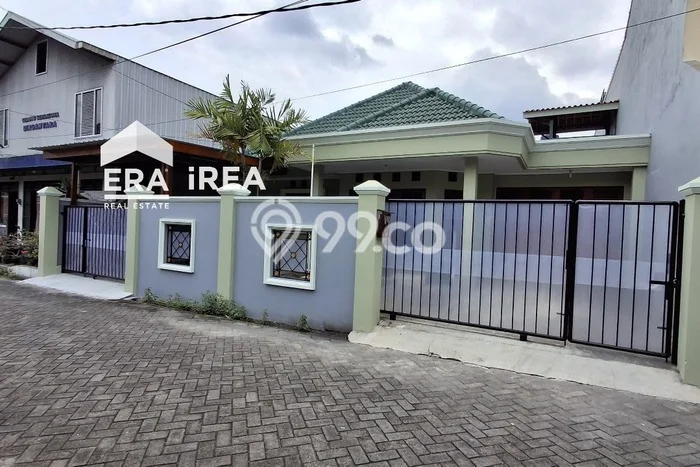 Rumah Cantik Siap Huni Di Depok Luas 170m2 Lokasi Strategis Rumah Cantik Siap Huni Di Depok Luas 170m2 Lokasi Strategis