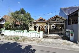 Rumah Eksklusif Siap Huni LT 711m2 di Sleman, Sleman Rumah Eksklusif Siap Huni LT 711m2 di Sleman, Sleman