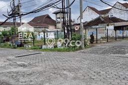 Tanah untuk Dijual di Depok Sleman Luas 488m2 Tanah untuk Dijual di Depok Sleman Luas 488m2