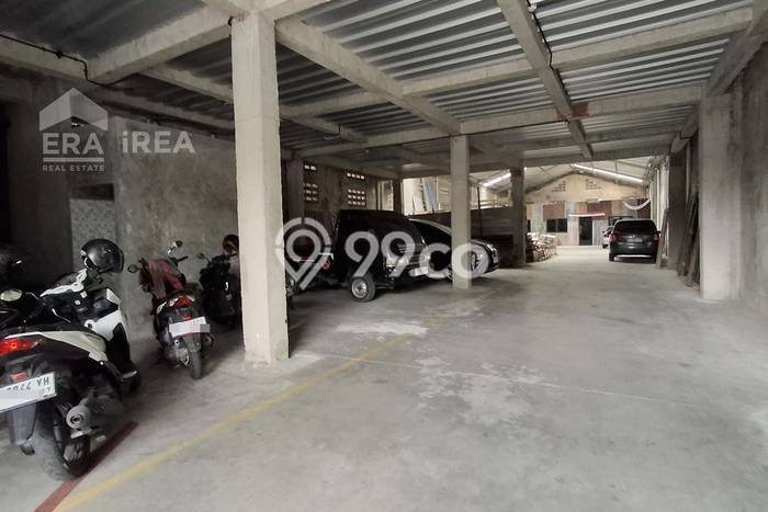 Unit Gudang Dijual di Kartasura Sukoharjo Luas Bangunan 700m2 Unit Gudang Dijual di Kartasura Sukoharjo Luas Bangunan 700m2