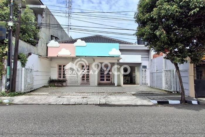 Untuk Dijual Komersial di Pakualaman Yogyakarta LT 324m2 / LB 250m2 Untuk Dijual Komersial di Pakualaman Yogyakarta LT 324m2 / LB 250m2