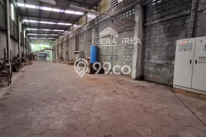 FOR SALE! Gudang di Umbulharjo Yogyakarta, LT 10467m2, LB 8000m2 FOR SALE! Gudang di Umbulharjo Yogyakarta, LT 10467m2, LB 8000m2