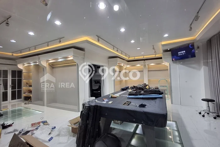 FOR SALE! Ruko di Depok Sleman, LT 270m2, LB 670m2 FOR SALE! Ruko di Depok Sleman, LT 270m2, LB 670m2
