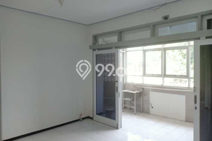 Ruko Dijual di Surakarta LT 65m2 & LB 110m2 Lokasi Terbaik! Ruko Dijual di Surakarta LT 65m2 & LB 110m2 Lokasi Terbaik!