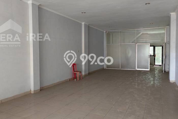 Ruko untuk disewa di Gedong Tengen punya LT 150m2 & LB 200m2 harga sewa kompetitif Ruko untuk disewa di Gedong Tengen punya LT 150m2 & LB 200m2 harga sewa kompetitif