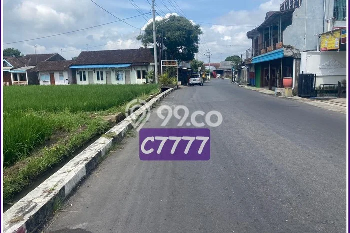 Tanah Magelang Dekat Exit Tol Tidar, Pinggir Jalan Aspal Tanah Magelang Dekat Exit Tol Tidar, Pinggir Jalan Aspal