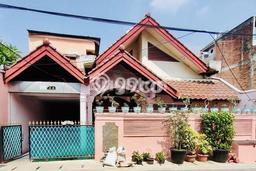 Ready to Use! Luxury House LT 247m2 Desain Elegan di Klender Ready to Use! Luxury House LT 247m2 Desain Elegan di Klender