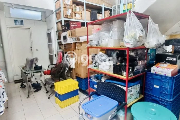 Jual Rumah Luas Elegan Dengan View Eksklusif di Tanjung Duren, Jakarta Barat Jual Rumah Luas Elegan Dengan View Eksklusif di Tanjung Duren, Jakarta Barat