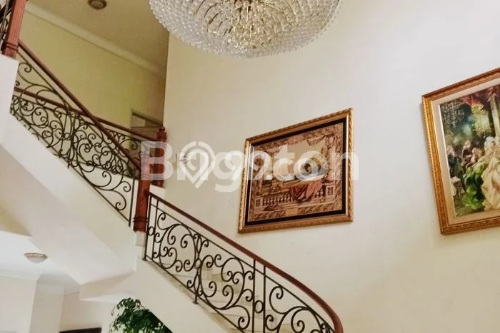 Ready to Use! Premium House LT 840m2 Desain Modern di Lebak Bulus Ready to Use! Premium House LT 840m2 Desain Modern di Lebak Bulus