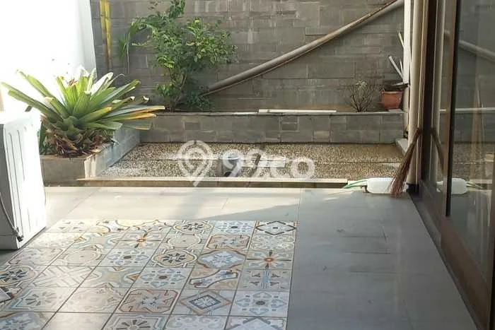 For Sale! Luxury House LT 180m2 Desain Elegan di Buah Batu For Sale! Luxury House LT 180m2 Desain Elegan di Buah Batu