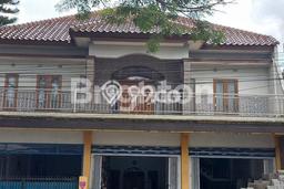 Rumah Terawat di Junrejo, Batu, LT 586m2m² Bangunan 805m2m² DIJUAL CEPAT! Rumah Terawat di Junrejo, Batu, LT 586m2m² Bangunan 805m2m² DIJUAL CEPAT!