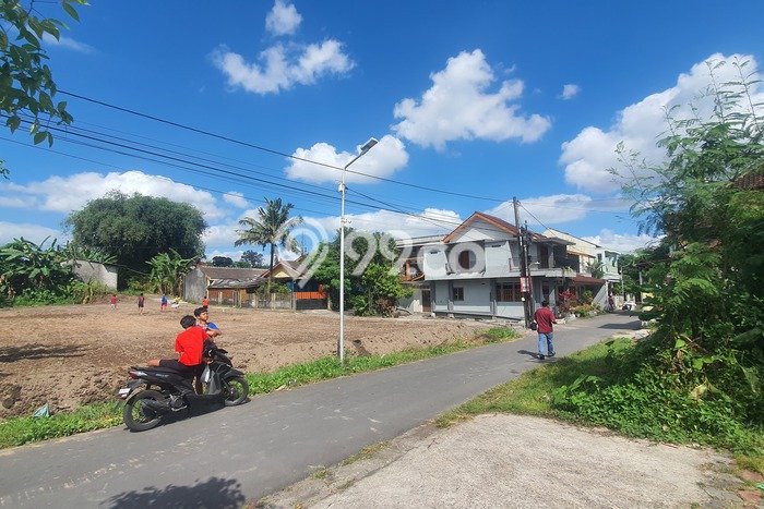 Rumah Modern 3 KT di Sleman Yogyakarta Unfurnished Rumah Modern 3 KT di Sleman Yogyakarta Unfurnished